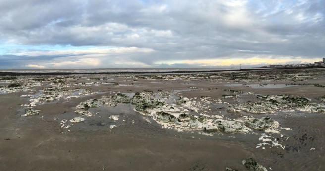 2015-1122-02 Space beach