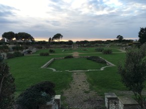 2015-1122-03 Sunken garden