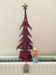 2015-1205-04 Tree at home