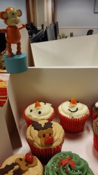 2015-1223-02 Cup cakes.jpg