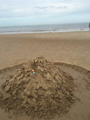 2016-0522-09 Cromer sandcastle.jpg