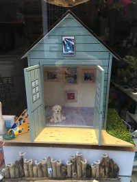 2016-0522-15 Beach hut.jpg