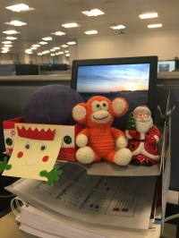 2016-1202-02 Christmas shelf.jpg