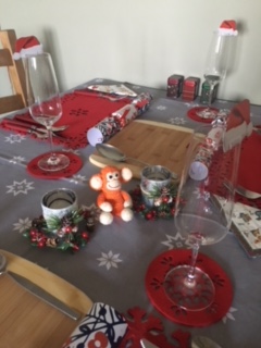 171225-05 Table close up.JPG